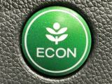 ★ECONスイッチ★ エコドライブを加速しよう!スイッチをONにすると、運転の仕方によるロスを抑え込み燃費をよくするようクルマが頑張ります(*^ー^*)燃費向上にチャレンジ♪