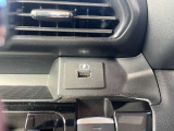 運転席USB充電ポート