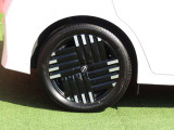 ご検討中のお車に装備されていない部品(ナビゲーションやドライブレコーダー等)や外装コーティング等のご相談もお気軽に弊社スタッフにお尋ねください。