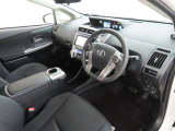 シンプルで使いやすいデザインの運転席です。