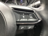 MRCC(マツダレーダークルーズコントロール)は先行車との車間を維持しながら追従走行を行い、長距離でのドライバー負担を軽減させてくれます。