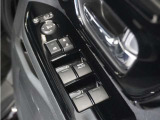 ◆パワーウィンドウスイッチ◆運転席から全席の窓の開閉操作を行うことが出来いつでも換気ができます!