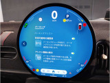 MINIのメーターパネルは円をコンセプトにデザインされております。おしゃれで愛嬌のあるMINI独自のデザインに惹かれる方は数多くいらっしゃいます。