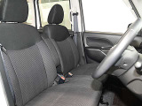 運転席まわりです。実際に座ってみて乗り心地を体感してみて下さい。