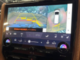 【パノラミックビューモニター】専用のカメラにより、上から見下ろしたような視点で360度クルマの周囲を確認することができます☆死角部分も確認しやすく、狭い場所での切り返しや駐車もスムーズに行えます。