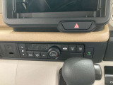 自社整備工場を完備!ご購入後のアフターメンテナンスもロイヤルに全てお任せください!
