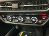 フロント両席にはシートヒーターが付いています!寒い日に便利な装備ですね。
