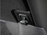 ◆フック◆ちょっとした買い物の袋を吊り下げたり、ゴミ袋を吊り下げられるコンビニフックがあり車内を転がらず便利です!