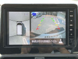 アラウンドビューモニターは4方のカメラで真上から車を見たようにモニターで確認ができる日産の自慢の装備です。是非実際の車で体感してみてください。