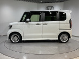 車両状態証明書付き車両です。車両状態を検査員が評価をし、結果を点数で表示しております。1台1台プロの目で事細かにチェックしている車両ですので、安心してお買い求めしていだけます。