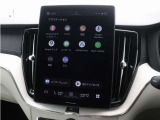 Google搭載のボルボなら、車内にいながら多彩なデジタルライフをお楽しみいただけます。Google Playから必要なアプリをダウンロードして、有意義な移動時間を楽しみましょう。