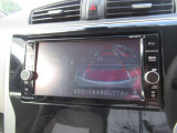 車を上から見下ろしているかのような映像で周囲の状況を確認できるアラウンドビューモニター。狭い駐車場や駐車が苦手な方でも安心。