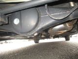 下廻りの防錆加工は多くの方が施工されてます。サビてフレームに穴が開く前にオプションで施工されることをお勧めいたします。融雪剤などから下回りを長期間、守ります。是非購入時ご検討ください