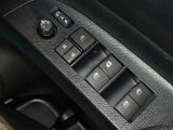 電動格納式ドアミラー・パワーウインドウを装備しています。