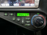 「オートエアコン」が付いています。1年中快適な室内を提供!車内温度を設定すると、風量を自動で調節してくれます。