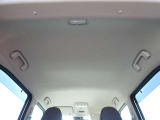 当店すべての展示車両はチタニア「抗菌・防臭」処理による車内クリーニングを行っており10年以上にわたりこだわっています。雑菌の増殖を抑えニオイが付きにくく残りにくくなり快適で爽やか、清潔に保たれています