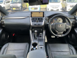 NX 300 Fスポーツ 4WD 本革シート