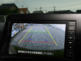 バックビューモニター搭載で、運転席にいながら、クルマ後方の状況を確認可能です