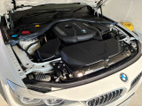 BMW製2.0L直列4気筒ターボエンジン。