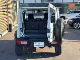 バックドアオープン。