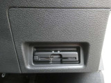 ETC付 料金所もスムーズに通れ、割引料金の適用もあります。ビルトインできれいに収まっており、見た目もスマートです。
