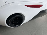 当店では、愛車をより長くお乗り頂くために、専用ボディコーティングを実施しております。スタンダードタイプ10万円〜、プレミアムタイプは15万円〜とご希望に合わせてお見積り致します。