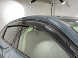 ★ドアバイザー★雨天時に窓を開けても濡れにくく車内に雨が入り込むのを防ぎながら換気ができます(^^♪