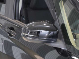 ◆ドアミラーウインカー◆ドアミラーにウインカーを装備しています。対向車に自身の進行方向を合図し安全に運転できます。