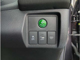 【ウィンドシールドデアイサー】フロントガラスの下端に内蔵された電熱線を温め、ワイパーの凍結や雪の固着を防ぐ寒冷地向け装備されております!