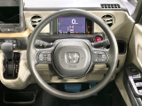 【ステアリングスイッチ】運転中、前方から目線をそらすことなく、オーディオ等の操作が可能な便利機能!安心&快適なドライブを演出してくれます♪