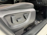 パワーシート搭載。微妙な調整が手軽にでき、ピッタリのポジションで運転することが可能です。