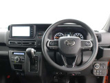 運転席廻りです。