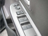 ◆パワーウィンドウスイッチ◆運転席から全席の窓の開閉操作を行うことが出来いつでも換気ができます!