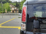 暗い道でも明るいライトでサクサク運転できますよ!