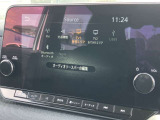 9インチの大画面モニターを搭載し、Apple CarPlayへのワイヤレス接続やAndroid Autoにも対応。