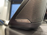 【ハーマンカードン】優れた音響技術と先進性の高いデザインが融合した、上質なインテリアのようなハイクオリティ・オーディオシステムを提供。ドライブで音楽をお楽しみください♪