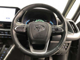 ハンドルは車を運転する上で、ずっと握っている重要なパーツです。手にフィットする物がいいですよね♪
