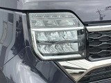 明るくて長寿命のLEDヘッドライト採用