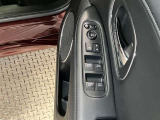 運転席パワーウィンドウスイッチです。