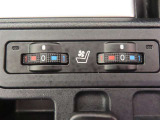 快適温熱シート+シートベンチレーション機能(運転席・助手席)