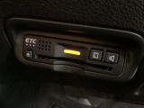 ETCが付いてます。ETC搭載車しか通過できないスマートICが利用できるようになりますよ!現在スマートICの設置箇所も増えてきているので、高速道路利用の幅が広がりますね☆