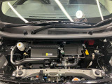 エンジンルームもクリーニング済みできれいですよ。日産の整備士がしっかりと丁寧に点検していますので安心してお乗りいただけます
