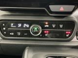 フロント両席にはシートヒーターが付いています!寒い日に便利な装備ですね。