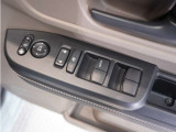 ◆パワーウィンドウスイッチ◆運転席から全席の窓の開閉操作を行うことが出来いつでも換気ができます!