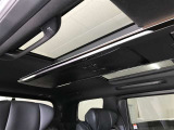 ムーンルーフ☆車内に日光や風をとりこみながら快適な室内空間でドライブもいいですね☆