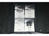 保証書・記録簿・取扱説明書と揃っております。キーの電池は新品にお取替えしてから納車させていただきますので安心してお乗りください。