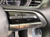 MRCC(マツダレーダークルーズコントロール)は先行車との車間を維持しながら追従走行を行い、長距離でのドライバー負担を軽減させてくれます。