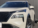 LEDヘッドランプ(ハイ/ロービーム、オートレベライザー付、シグネチャーLEDポジションランプ付)&アダブティブLEDヘッドライトシステムです。