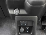 通信用USB端子(タイプA)・シートヒータースイッチ・アクセサリーソケット・充電用USB端子(タイプC)・充電用USB端子(タイプA)
