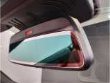 【ミラー型ETC】ETC車載器が見えない為、スタイリッシュでありながら盗難を防止。汎用ではグローブBOX内に搭載が多いのでグローブボックス内の容量確保にも繋がります。